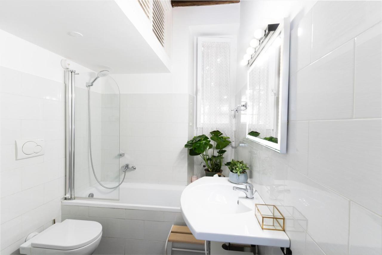 Quiet Trevi Fountain Apartment With Patio And Backyard Ρώμη Εξωτερικό φωτογραφία